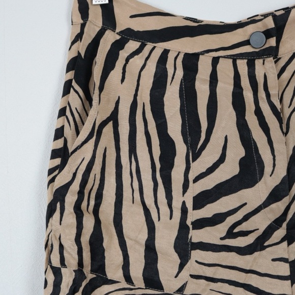 Zara Black and Beige Zebra Print Blazer - Picture 5 of 5